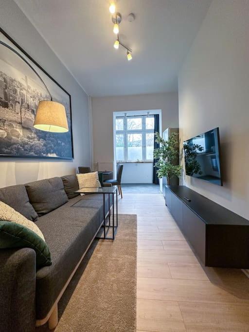 Modern City Apt. -With 2 Tv, Netflix And Work Desk Essen Exterior foto